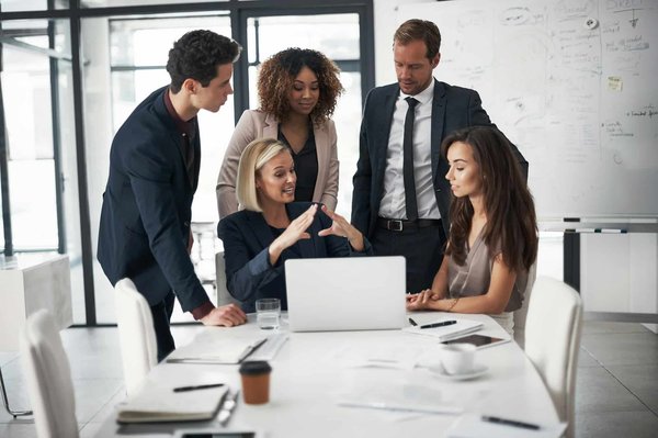 Quelles techniques de visualisation utiliser pour améliorer la performance en escalade en salle?